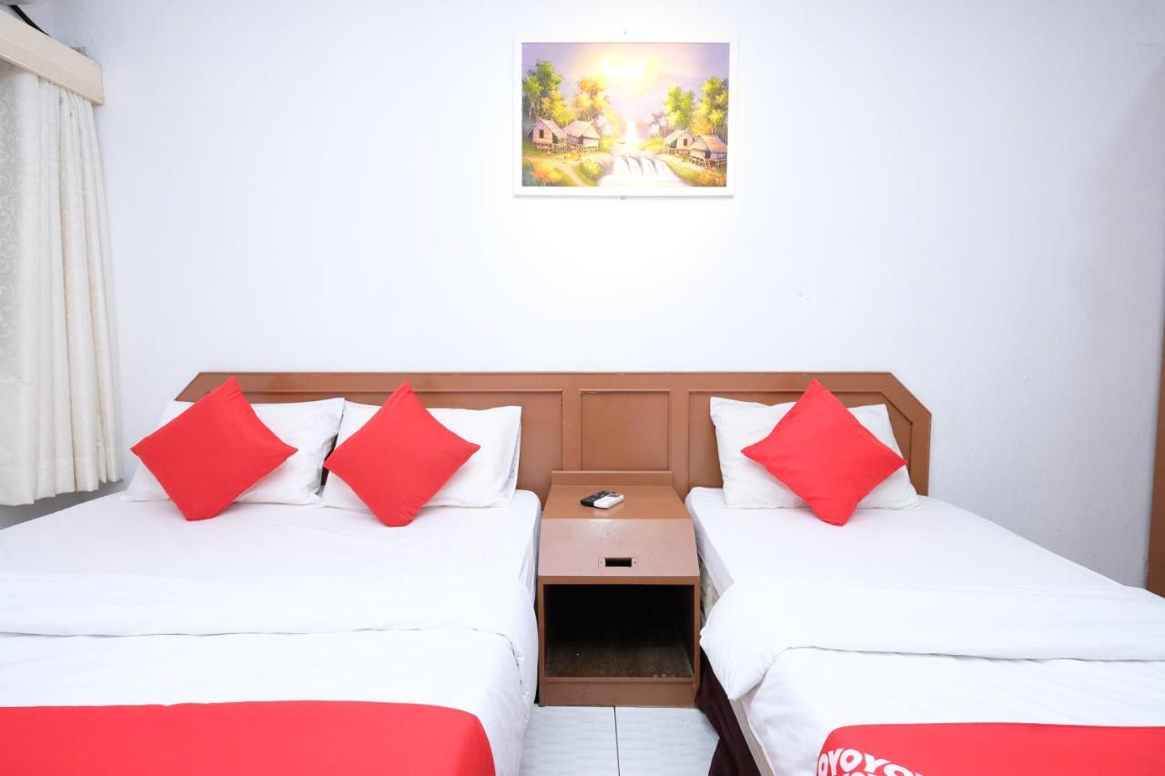 Oyo 715 Mr J Hotel Kota Bharu Exterior photo
