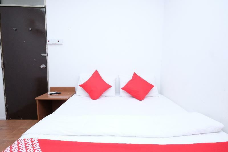 Oyo 715 Mr J Hotel Kota Bharu Exterior photo